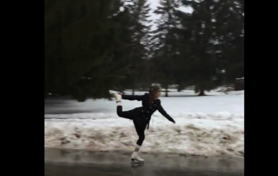 Канадці влаштували ковзанку на замерзлій дорозі - відео