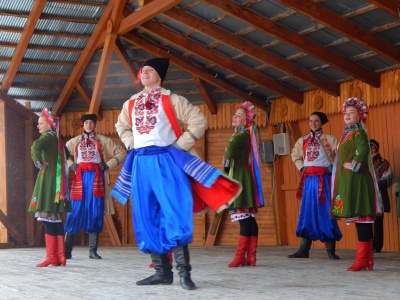 На Буковині встановили рекорд України з наймасовішого виконання "Щедрика" (ФОТО)