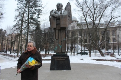 У Чернівцях вшанували пам’ять видатного письменника Юрія Федьковича (ФОТО)