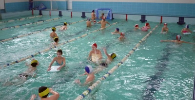 Чернівецька міськрада хоче у 4 рази збільшити фінансування шкільної програми з плавання
