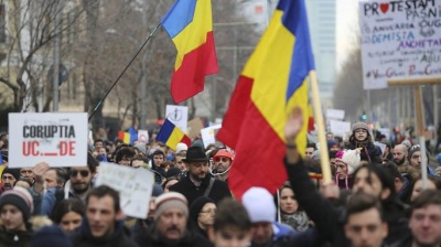 У Румунії, через масові протести, подав у відставку міністр юстиції