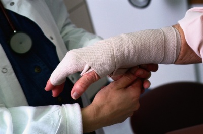 На Буковине с обморожением госпитализировали 22-летнего мужчину