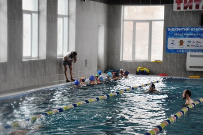 У Чернівцях на групи плавання записалося 198 дітей