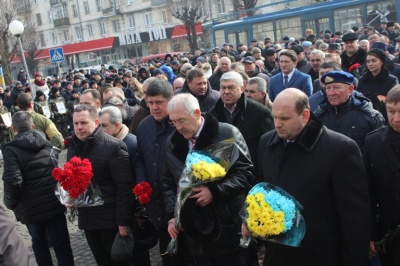 У Чернівцях мітингом і молебнем вшанували пам’ять загиблих в Афганістані