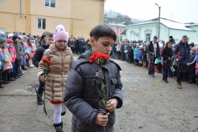 У Чернівцях відкрили меморіальну дошку загиблому герою АТО Віталію Чунтулу