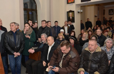 Чернівчани на слуханнях виступили за збереження назви парку "Жовтневий" (ФОТО)