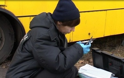 Поліція опублікувала відео з викраденою в Києві маршруткою, викрадача все ще шукають