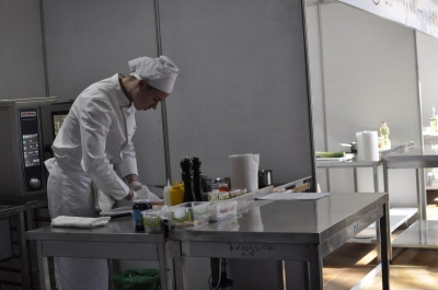 У Чернівцях на фестивалі кулінарії змагаються 150 учасників (ФОТО)