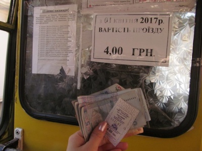 Каспрук заявив, що законна вартість проїзду у маршрутках в Чернівцях - 4 гривні