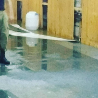У Чернівцях через прорив колектора залило водою спортзал університету (ФОТО)