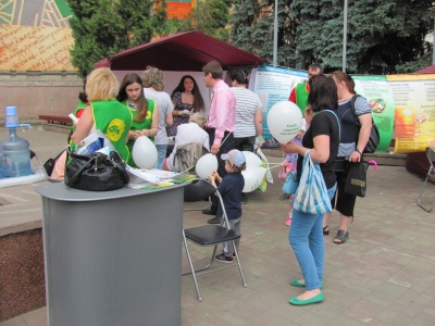 У центрі Чернівців провели акцію до Дня здоров’я (ФОТО)