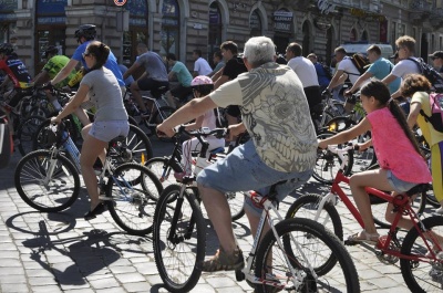 Понад півтисячі охочих взяли участь у велодні у Чернівцях (ФОТО)