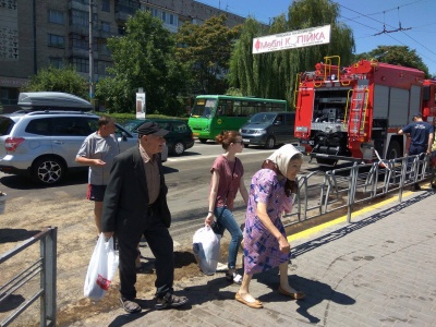 У Чернівцях біля автовокзалу з бака 