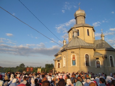 З Чернівців розпочався наймасштабніший на Буковині хресний хід