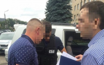 У Києві зловили поліцейського на хабарі в 5 тис. доларів