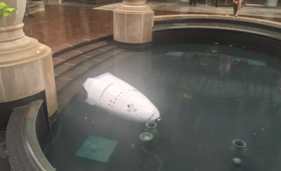 У США робот-поліцейський втопився у фонтані
