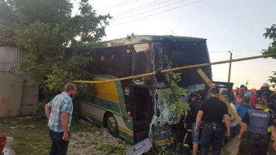 ДТП з автобусом, Алея небайдужості та навчання по-новому. Найголовніші новини Буковини за минулу добу