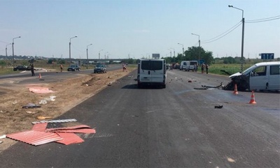 У поліції повідомили подробиці ДТП з двома «Мерседесами» поблизу Чернівців (ФОТО)