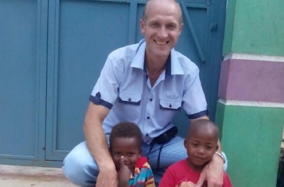 Лікар із Чернівців розповів, як рятував життя африканських дітей у Анголі