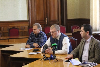 У Чернівцях у «будинку з левами» провели зустріч-дискусію щодо угоди про асоціацію з ЄС