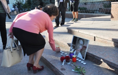 У Чернівцях журналісти вшанували пам’ять Георгія Гонгадзе і закликали колег до згуртованості (ФОТО)