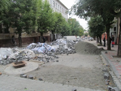 Вулицю Хмельницького планують закінчити на початку жовтня (ФОТО)