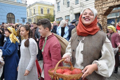 День міста у Чернівцях відкрили історичним "екшеном" (ФОТО)