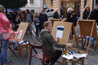 У Чернівцях відбулась виставка робіт учнів художньої школи (ФОТО)