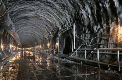 В "Укрзалізниці" повідомили, коли прокладуть колії у Бескидському тунелі