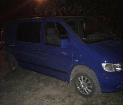 У Чернівецькій області поліція затримала юнака, який обікрав автівку