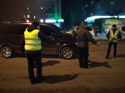 У Чернівцях перекрили частину проспекту Незалежності: поліція відтворює трагічну ДТП