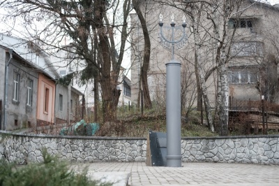 У Чернівцях оголосили підприємця, що відремонтує сквер для встановлення пам’ятника жертвам голодомору