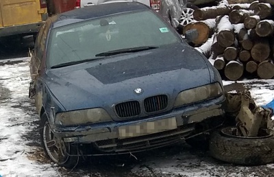 На Буковині BMW вилетіло з дороги та перекинулось: загинув пасажир