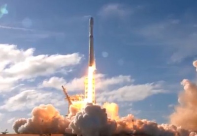 Компанія SpaceX здійснила вдалий запуск найпотужнішої в світі ракети