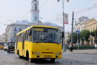 «Безкоштовно та з повагою»: у маршрутках Чернівців хочуть повісити оголошення про перевезення учасників АТО