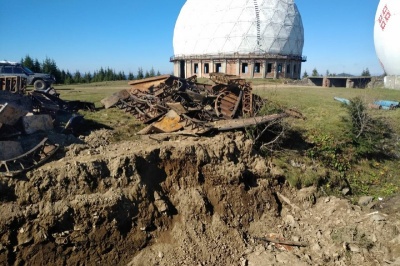 На Буковині невідомі розпочали демонтаж колишньої секретної бази «Памір» - фото
