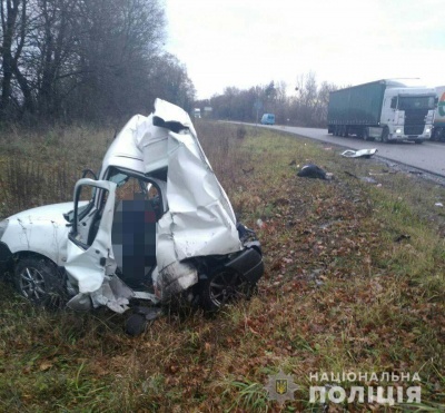 ДТП із загиблим спортсменом: Citroen врізався у вантажівку, якою керував буковинець