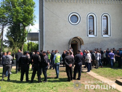 Церковний конфлікт: на Буковині поліція розслідує інцидент в релігійній громаді