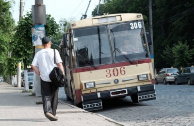 Громадський транспорт Чернівців перейшов у роботу в посиленому режимі