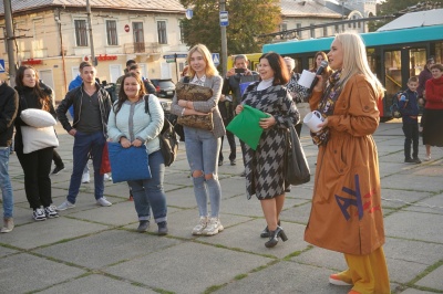 Чернівцям не вдалося побити всеукраїнський рекорд із бою подушками – фото