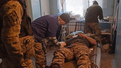 На Донбасі поранені двоє військових