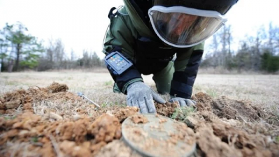 Внаслідок агресії РФ в Україні 21 тисяча кв. кілометрів забруднені мінами