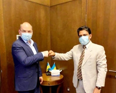 Степанов домовився про постачання 500 тисяч доз «індійської» вакцини