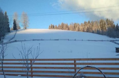 Карпати засипало снігом: в гірських селах Буковини зафіксували люті морози