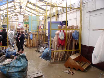 Затоплено Калинівський ринок (фоторепортаж, оновлено о 16.30)