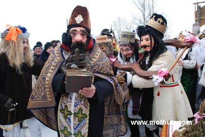 На Переберії «женили» Василя на Меланії