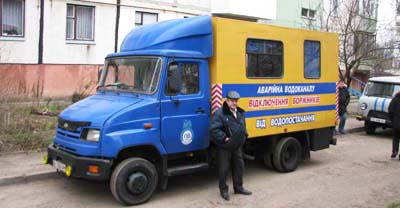 Боржникам відключають воду, а підключення платне Боржникам відключають воду, а підключення платне