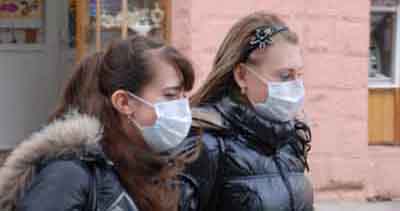 Кожному українцю уряд безкоштовно дасть дві маски