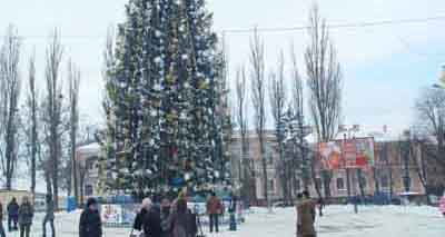 Ялинка на Соборній похилена, але не впаде