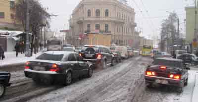 ДАІ закликає пішоходів і водіїв бути обережними